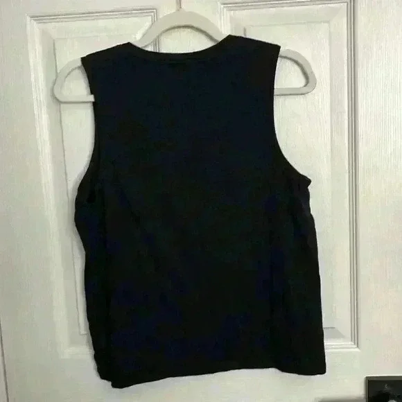 Old Navy everywear sleeveless vneck tshirt - Picture 3 of 5